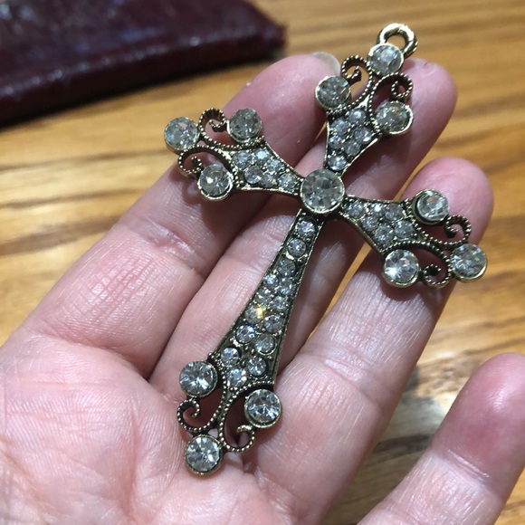 Beautiful large cross-Nwot - Picture 3 of 6